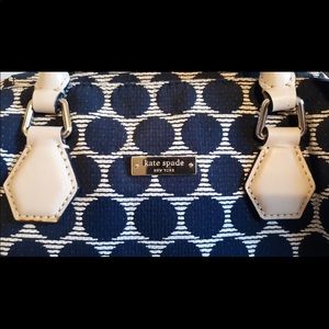 Super cute Kate Spade satchel crossbody.
